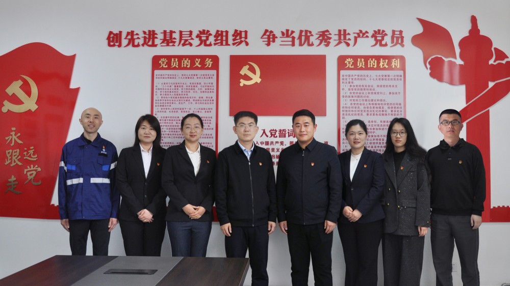 1782719904257642.jpg 水下公司党支部合照 横(1).jpg